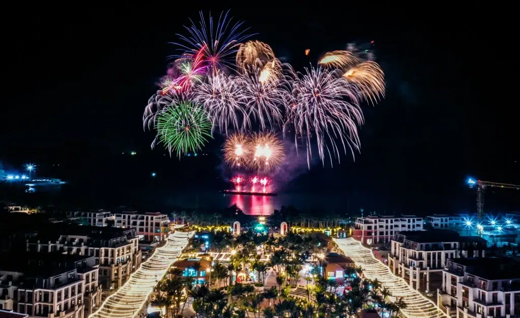 1 phao hoa xanh island1 177966 8655 8887 1779668369